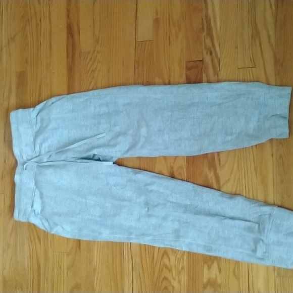 Lululemon, Ready to Rulu cropped joggers. - Picture 4 of 4